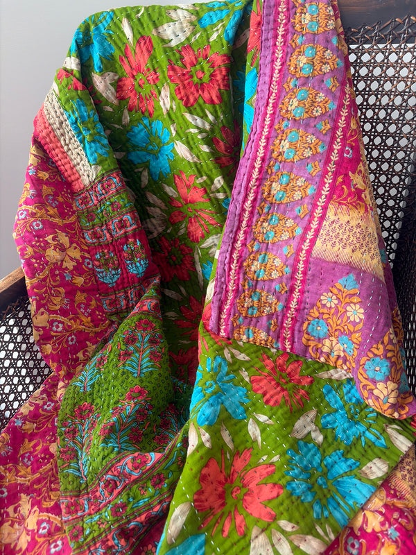 THROWS – Jeanette Farrier