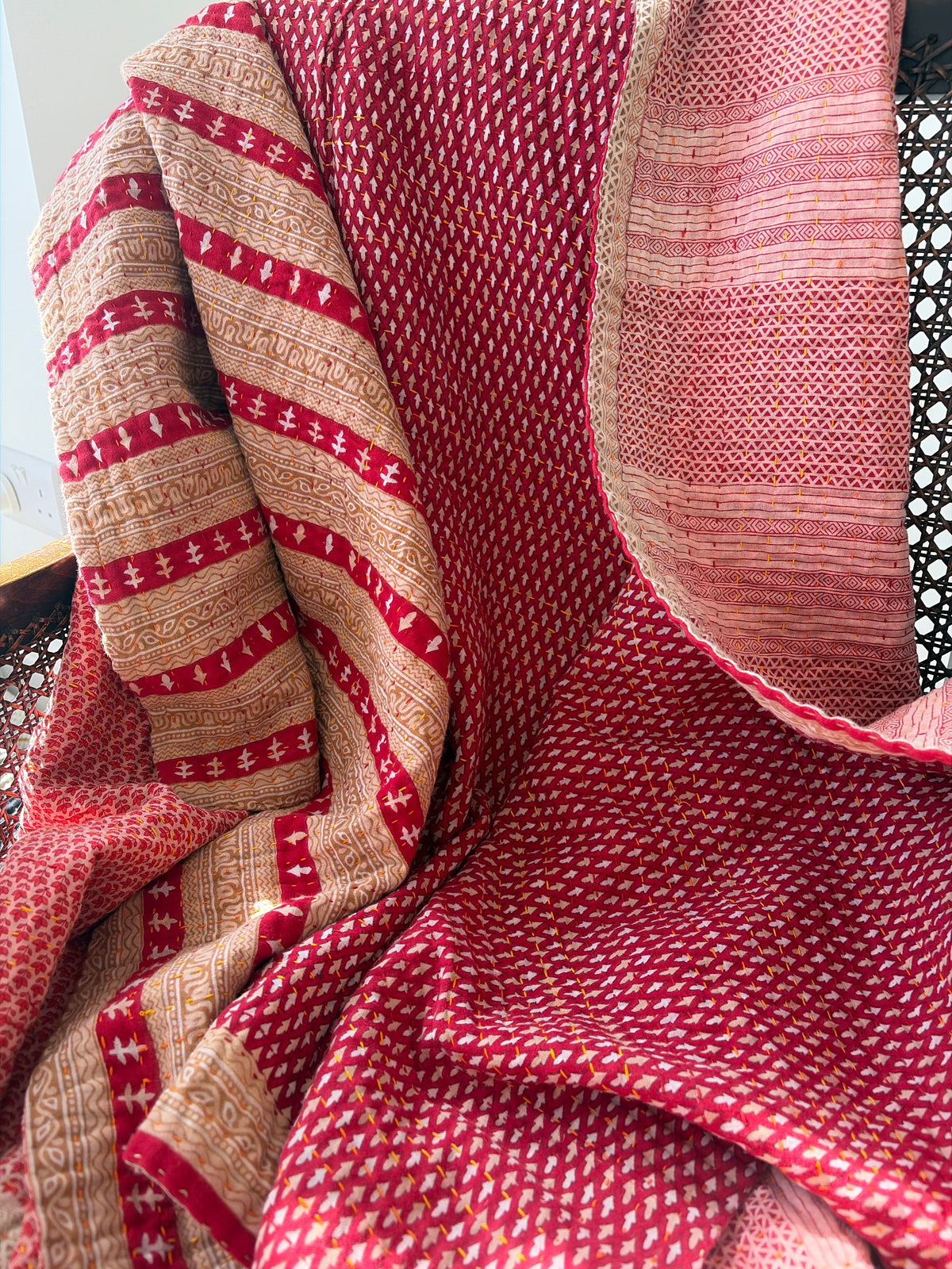 THROWS – Jeanette Farrier