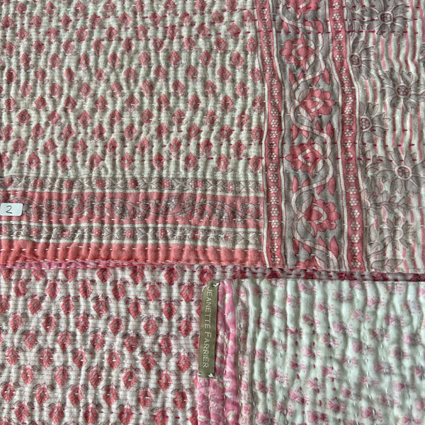 【美品】JEANETTE FARRIER kantha ヴィンテージキルト fit=scale-down,w=1200